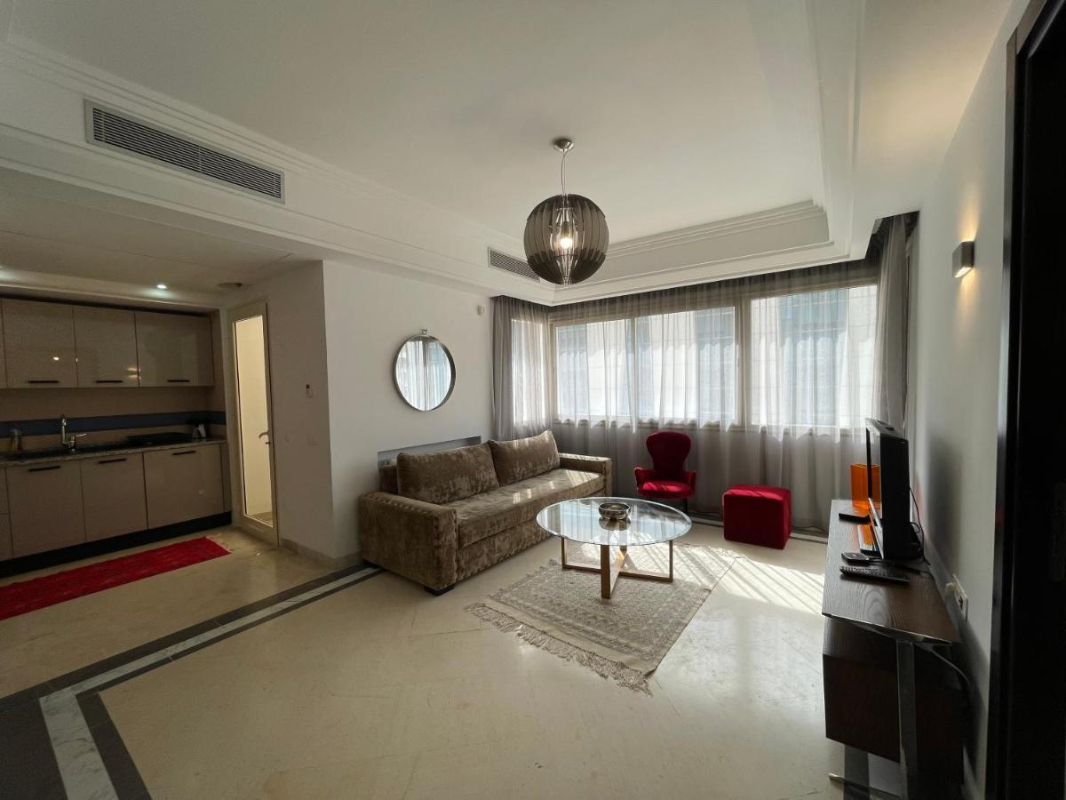 Bright Flat 2 *